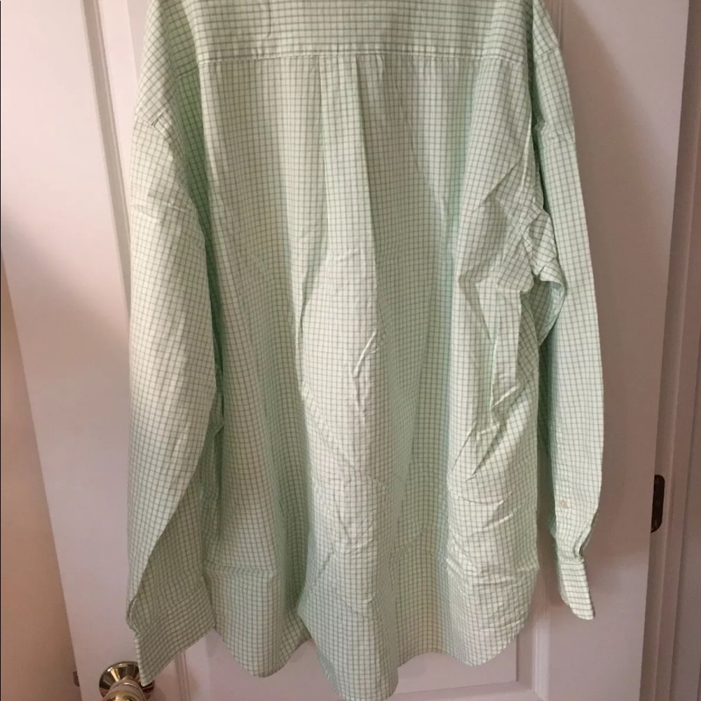 Vineyard Vines Mens button down shirt XL